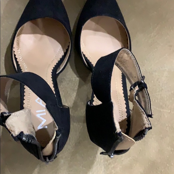 Mia , black 3” heels NWOT - Picture 2 of 4